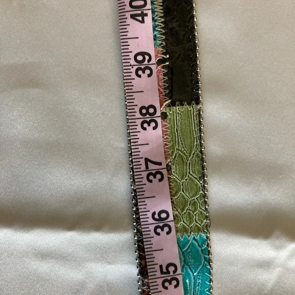 GUESS Belt Multicolor Faux Snakeskin Finish Rhinestones Vintage Y2K Size L